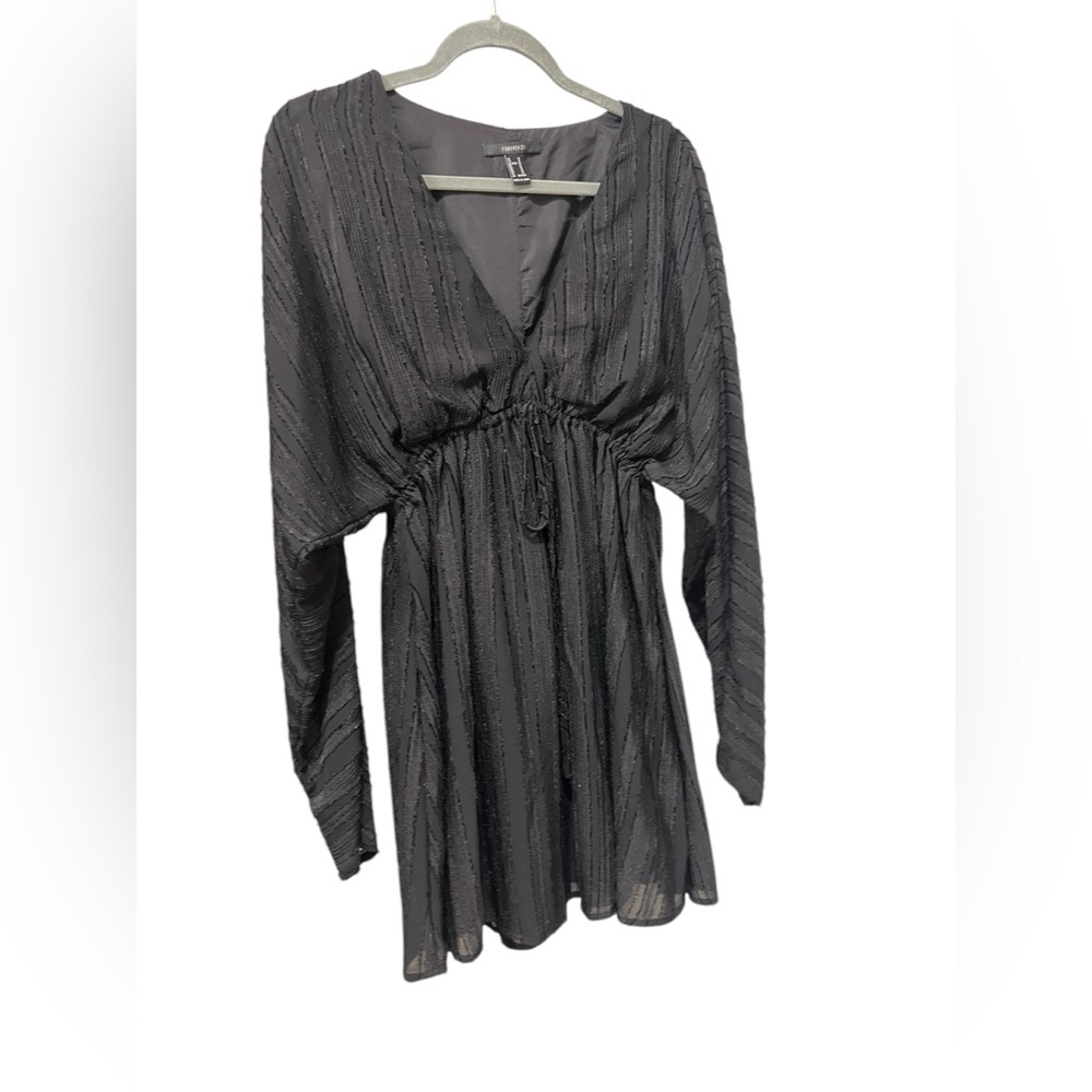 Forever 21 • Elegant Black Dress